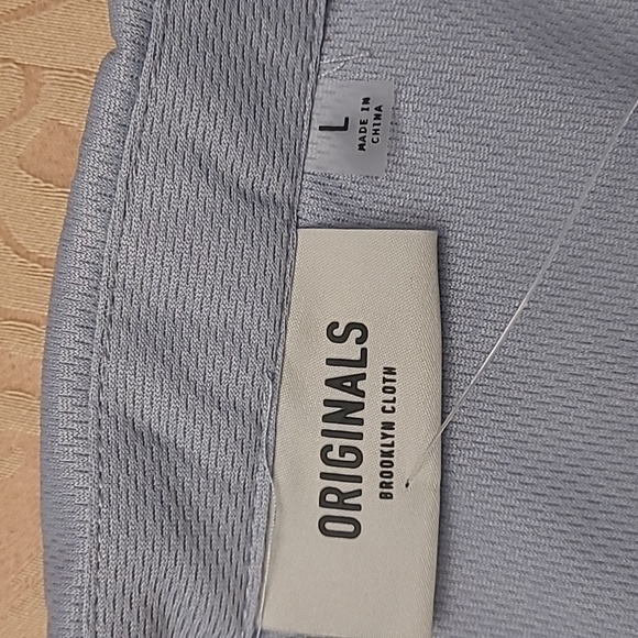 NWT MENS ORIGINALS BROOKLYN CLOTH GREY BUTTON DOWN SHORT SIZES M & L - Picture 6 of 8